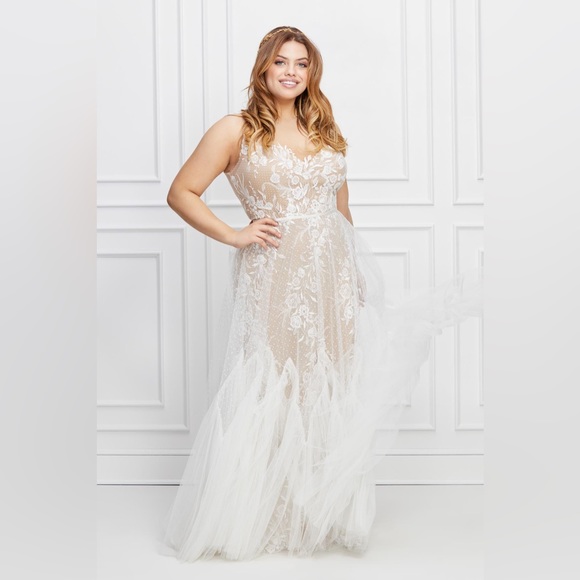 Willowby Wedding Dress - Picture 5 of 5